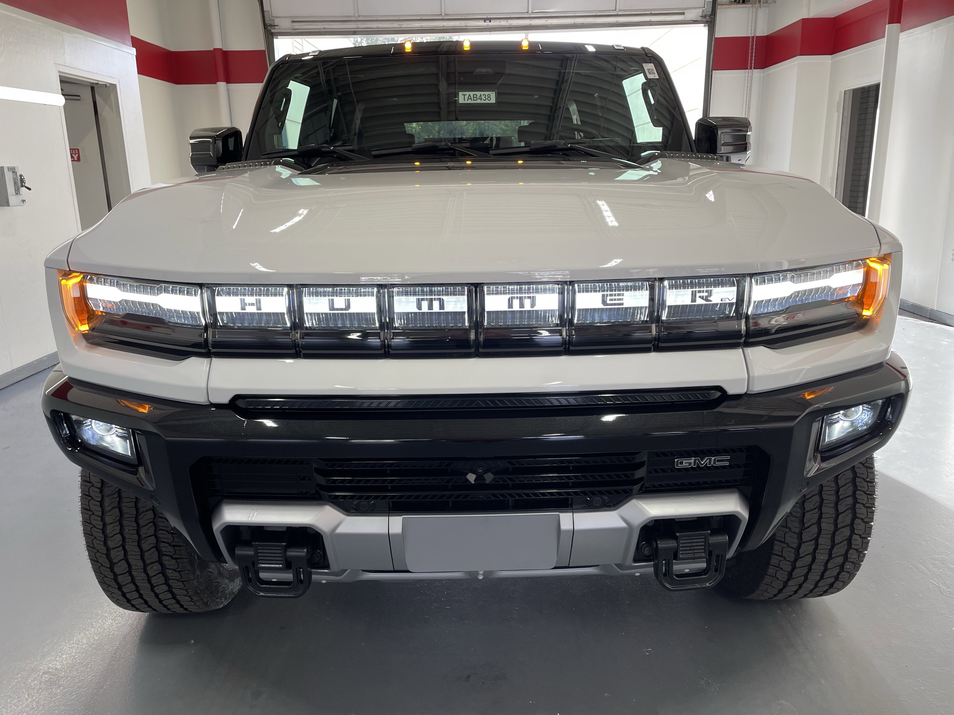 New 2026 GMC Hummer EV SUV AWD/4WD image 2