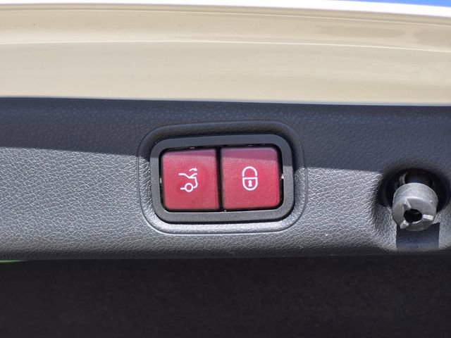 Certified 2022 Mercedes-Benz E 450 4MATIC Sedan image 10