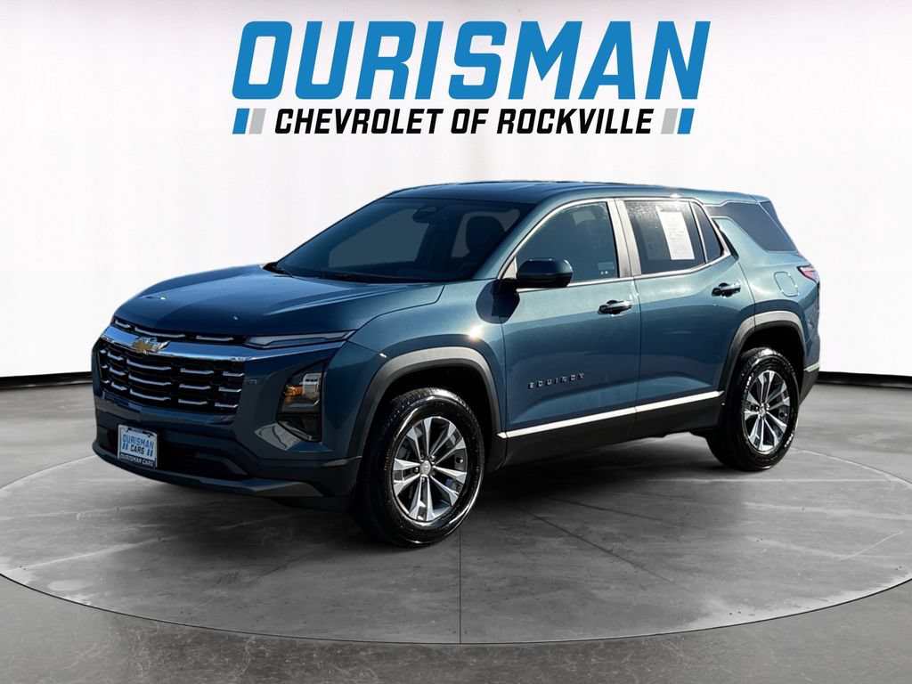 Used 2025 Chevrolet Equinox LT FWD image 2