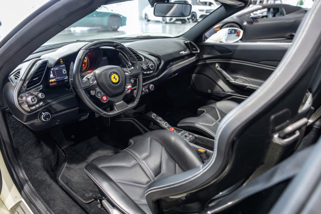 Used 2018 Ferrari 488 Spider RWD image 31