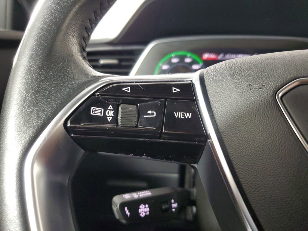 Used 2019 Audi e-tron Prestige w/ Prestige Package image 23