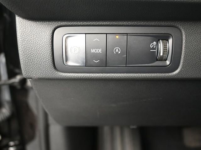 Used 2025 Chevrolet Traverse LT image 14