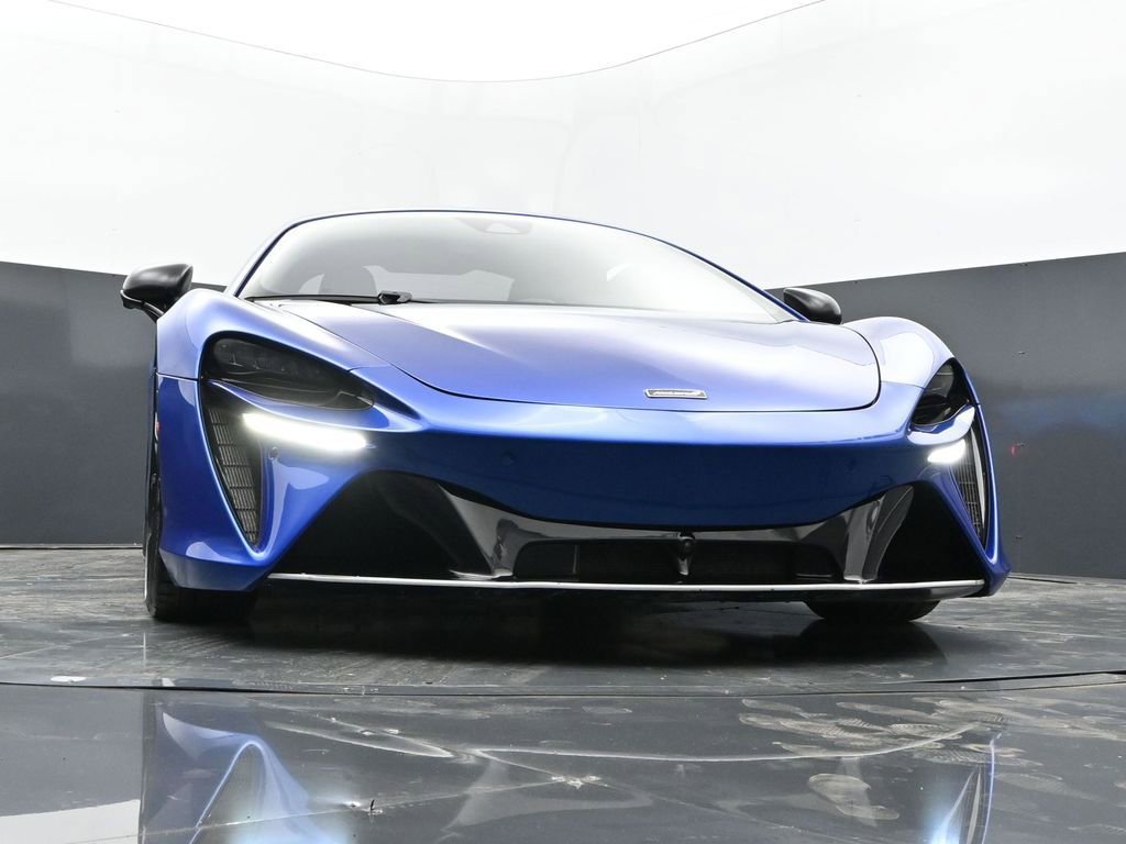 Used 2023 McLaren Artura image 26