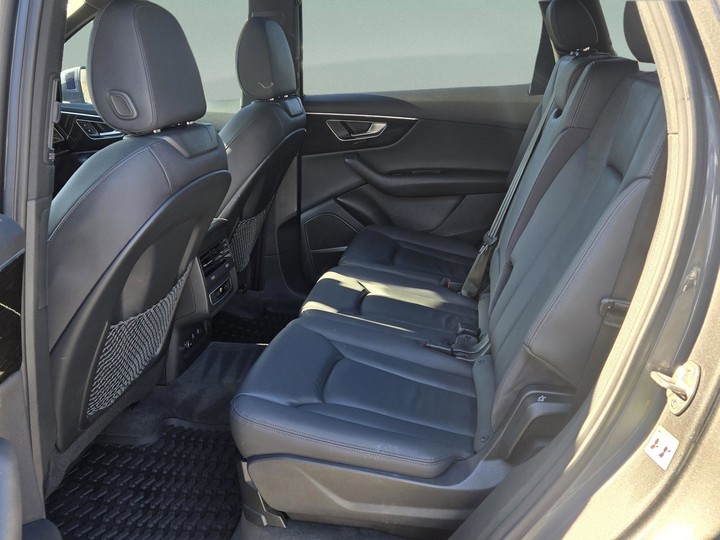 Used 2022 Audi Q7 Premium Plus w/ Premium Plus Package image 14