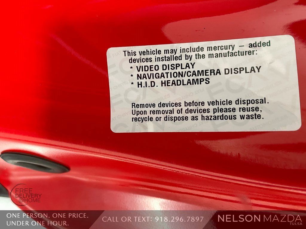 Used 2015 Dodge Challenger SXT image 38