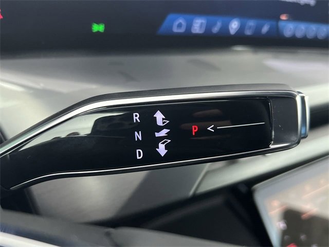 Used 2026 Cadillac Vistiq Luxury image 16