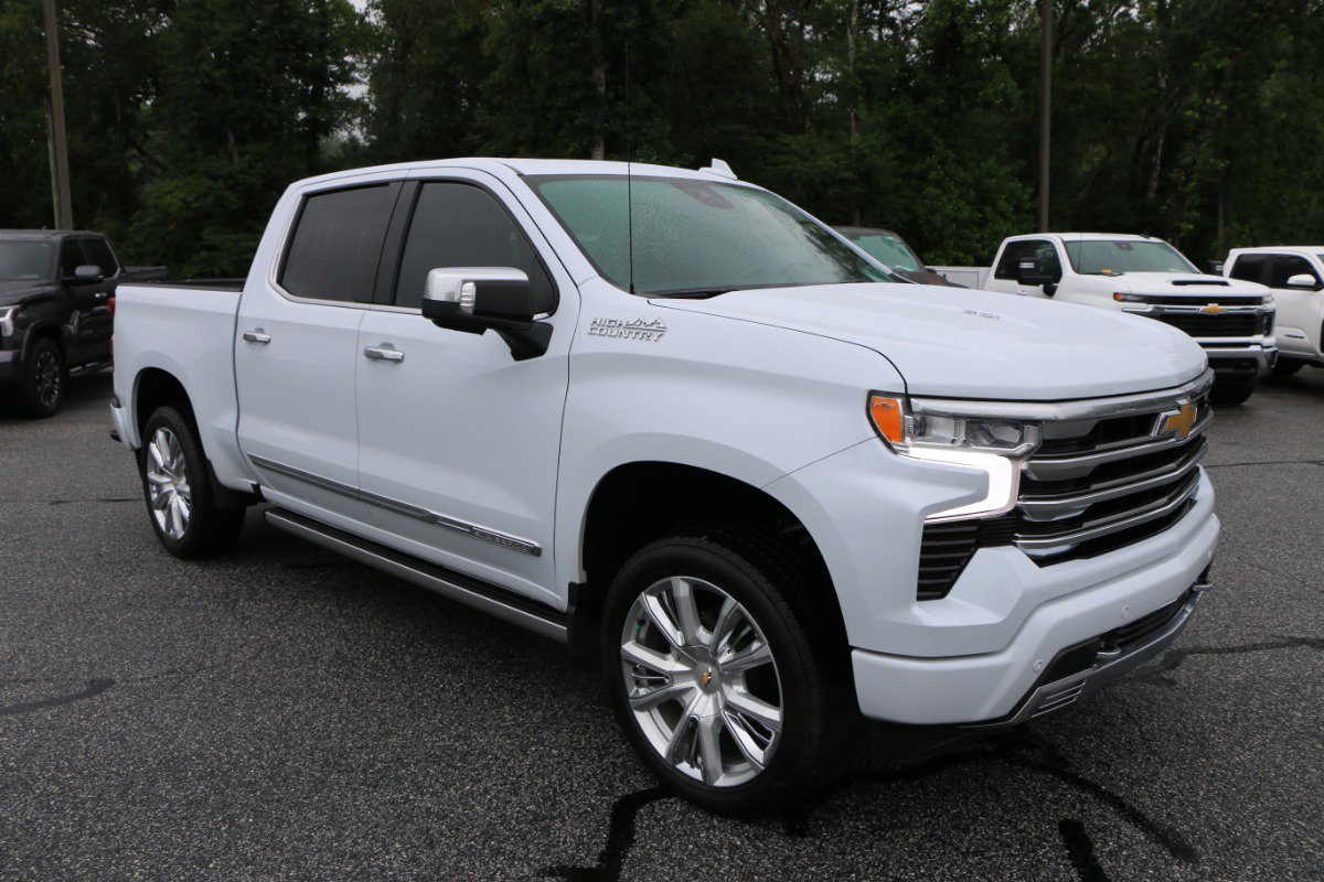 Used 2026 Chevrolet Silverado 1500 High Country AWD/4WD image 9