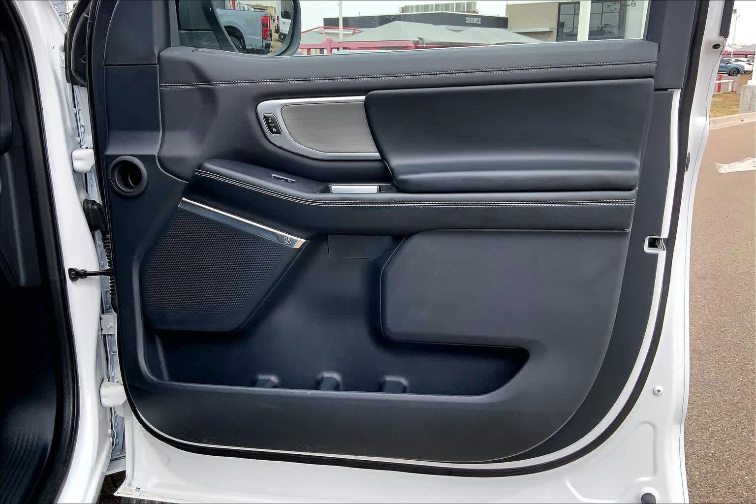 Used 2025 Ford Expedition Max Platinum AWD/4WD image 44