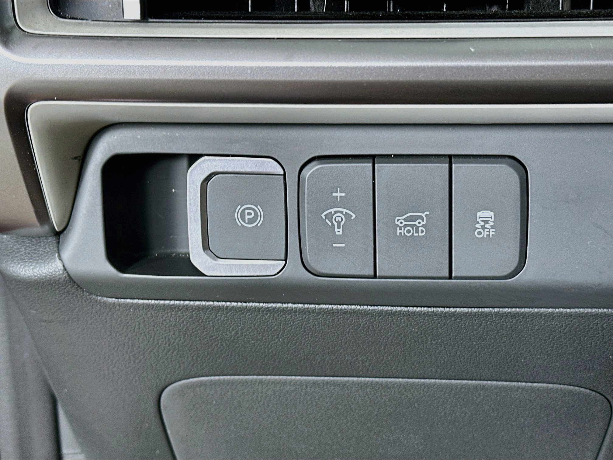 Used 2025 Hyundai Santa Fe SEL AWD/4WD image 17
