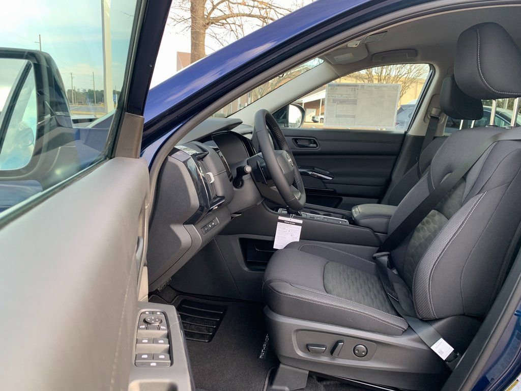 New 2026 Nissan Pathfinder SV image 19