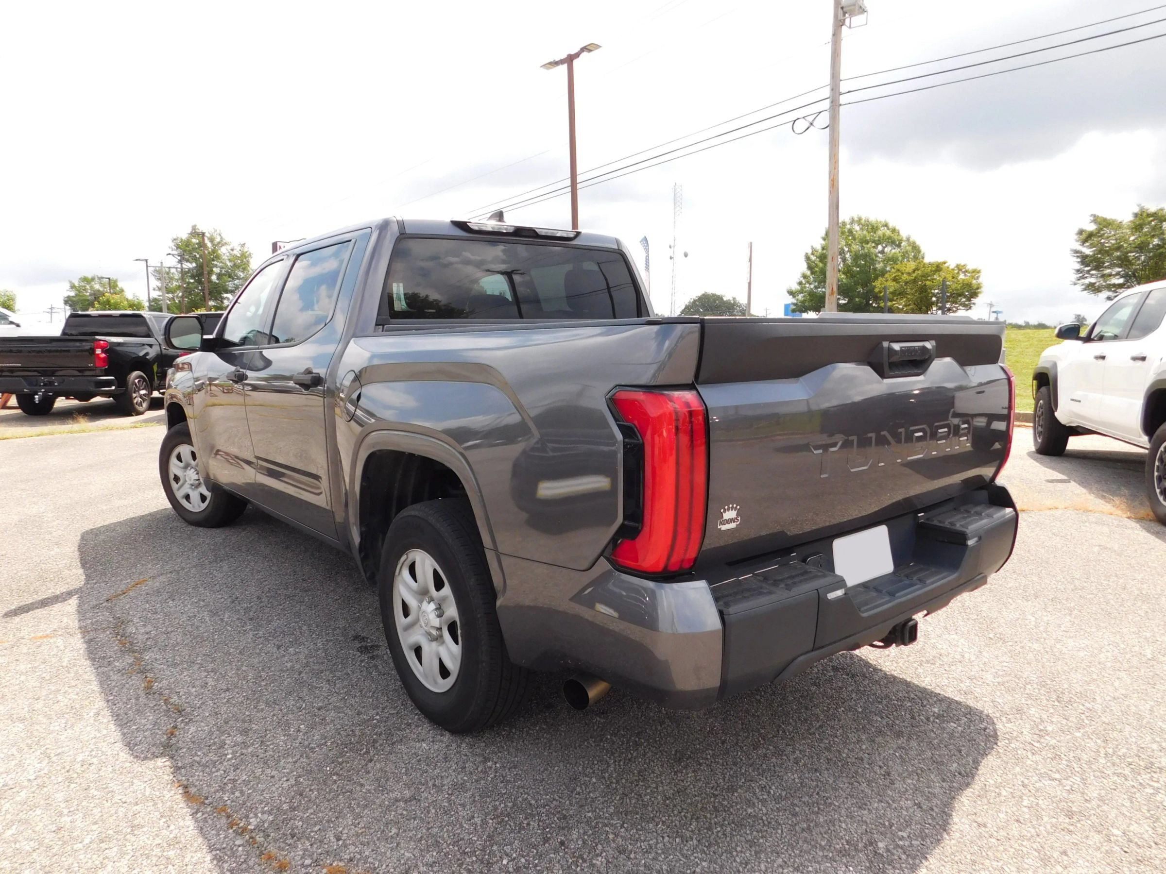 Used 2022 Toyota Tundra SR w/ SR Tow Package RWD image 7
