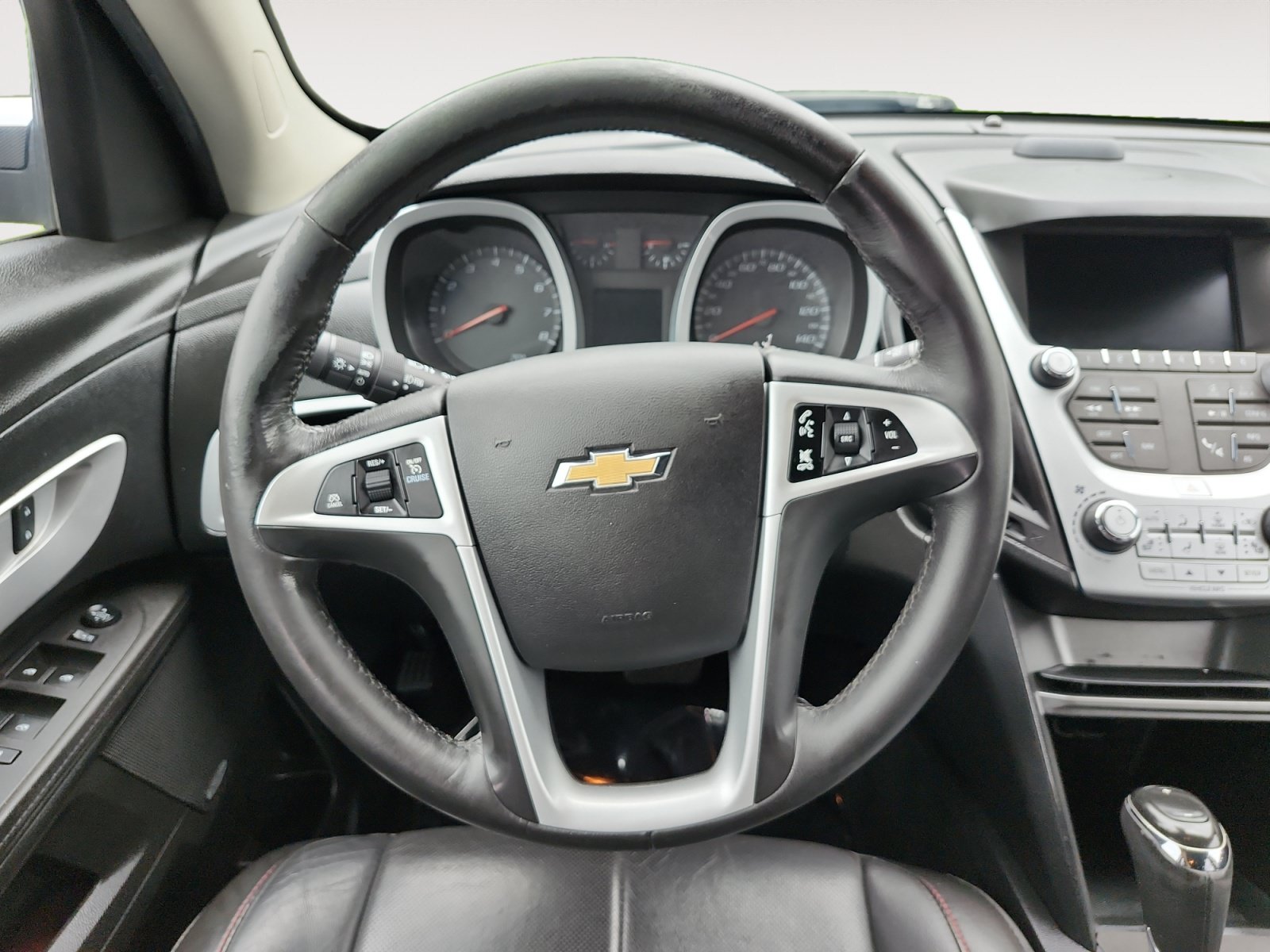 Used 2017 Chevrolet Equinox Premier w/ Enhanced Convenience Package AWD/4WD image 17