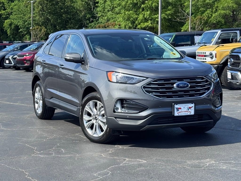 Used 2024 Ford Edge Titanium image 1