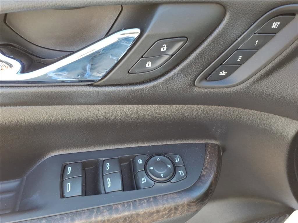 Used 2023 GMC Acadia Denali w/ Denali Technology Package image 24