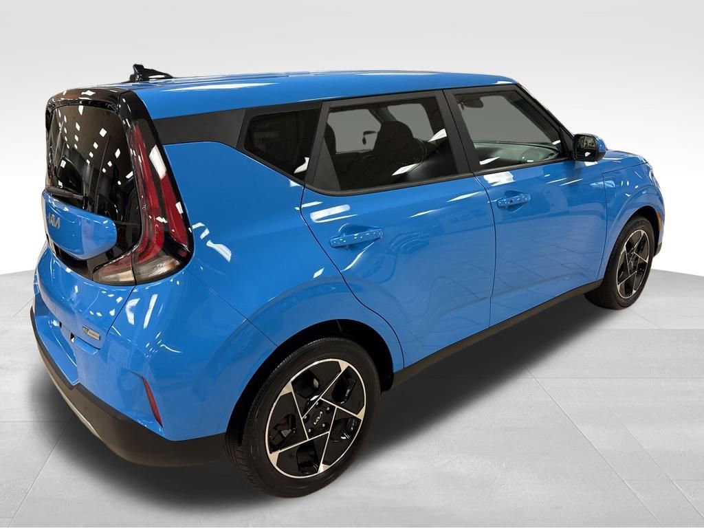 Used 2023 Kia Soul EX image 8