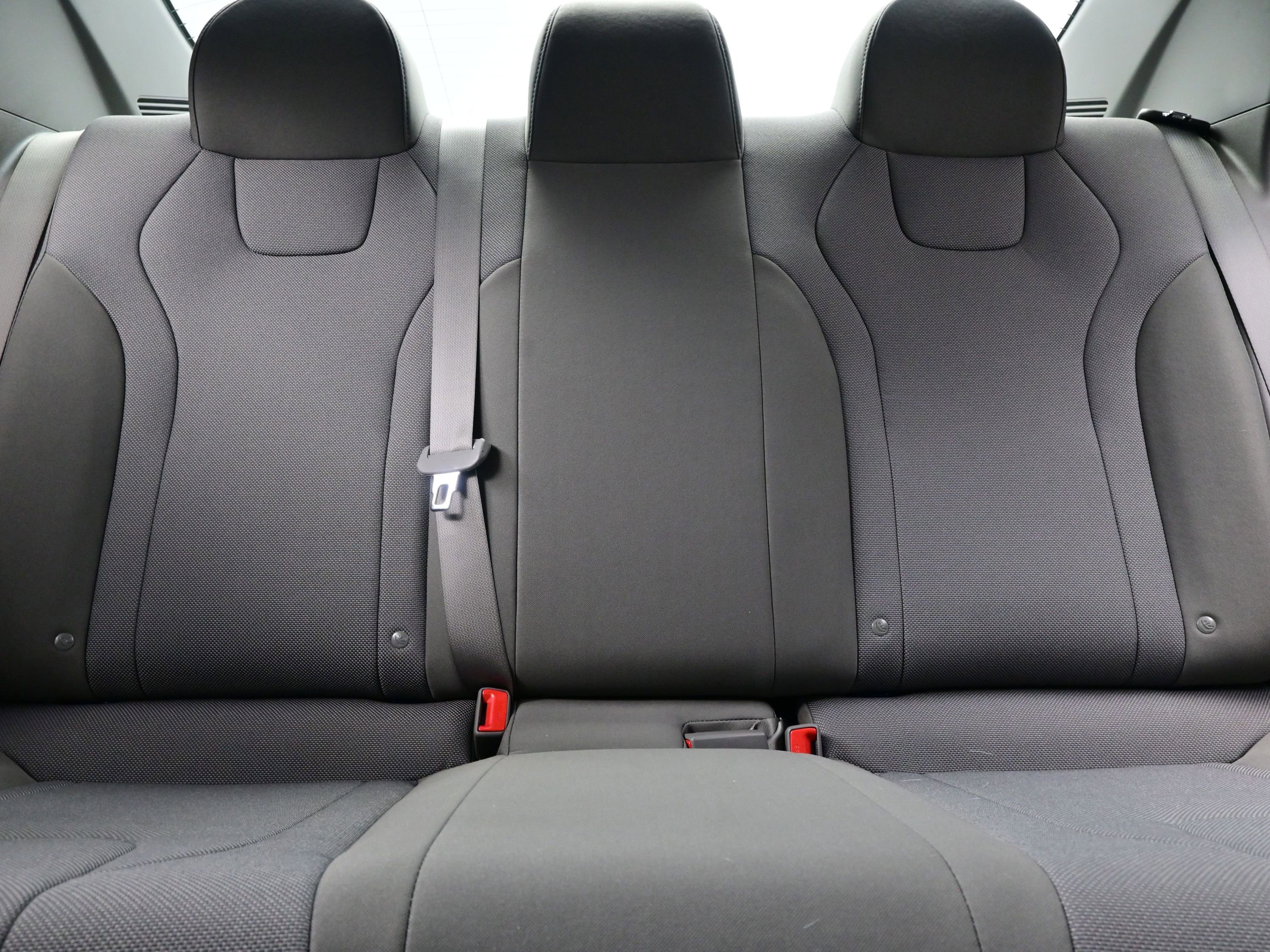 Used 2023 Hyundai Elantra SE image 15