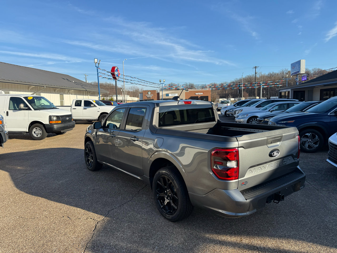 Used 2025 Ford Maverick Lobo image 4