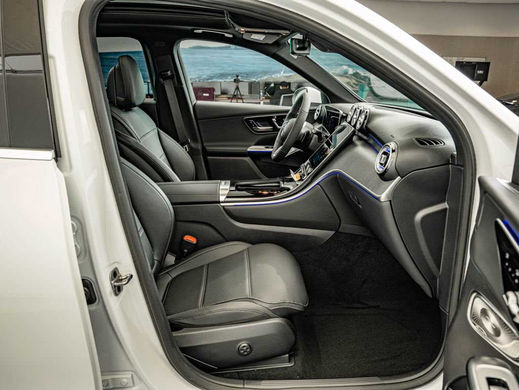 New 2026 Mercedes-Benz GLC 300 4MATIC image 34