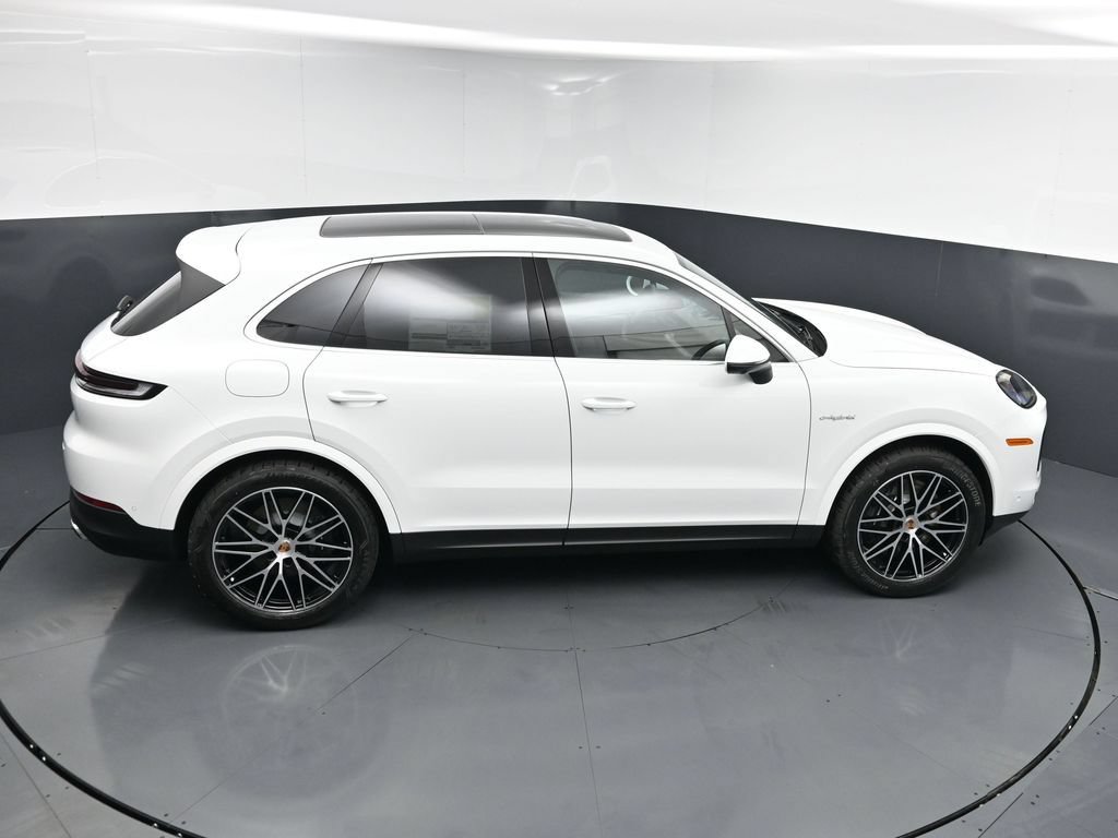 New 2026 Porsche Cayenne E-Hybrid AWD/4WD image 18