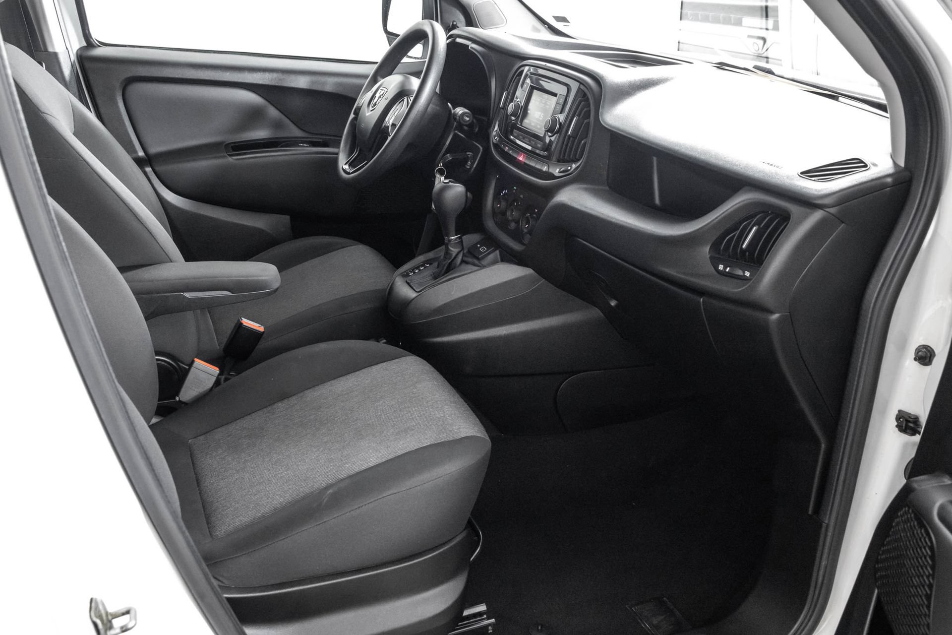 Used 2022 RAM ProMaster City Tradesman FWD image 37