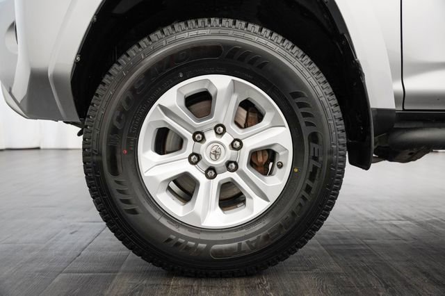 Used 2019 Toyota 4Runner SR5 RWD image 43