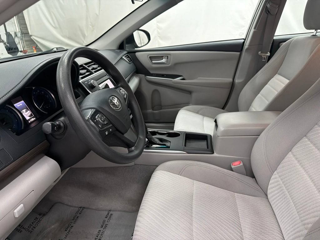 Used 2017 Toyota Camry FWD image 12