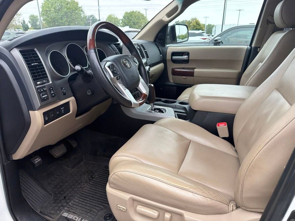 Used 2017 Toyota Sequoia Platinum AWD/4WD image 21