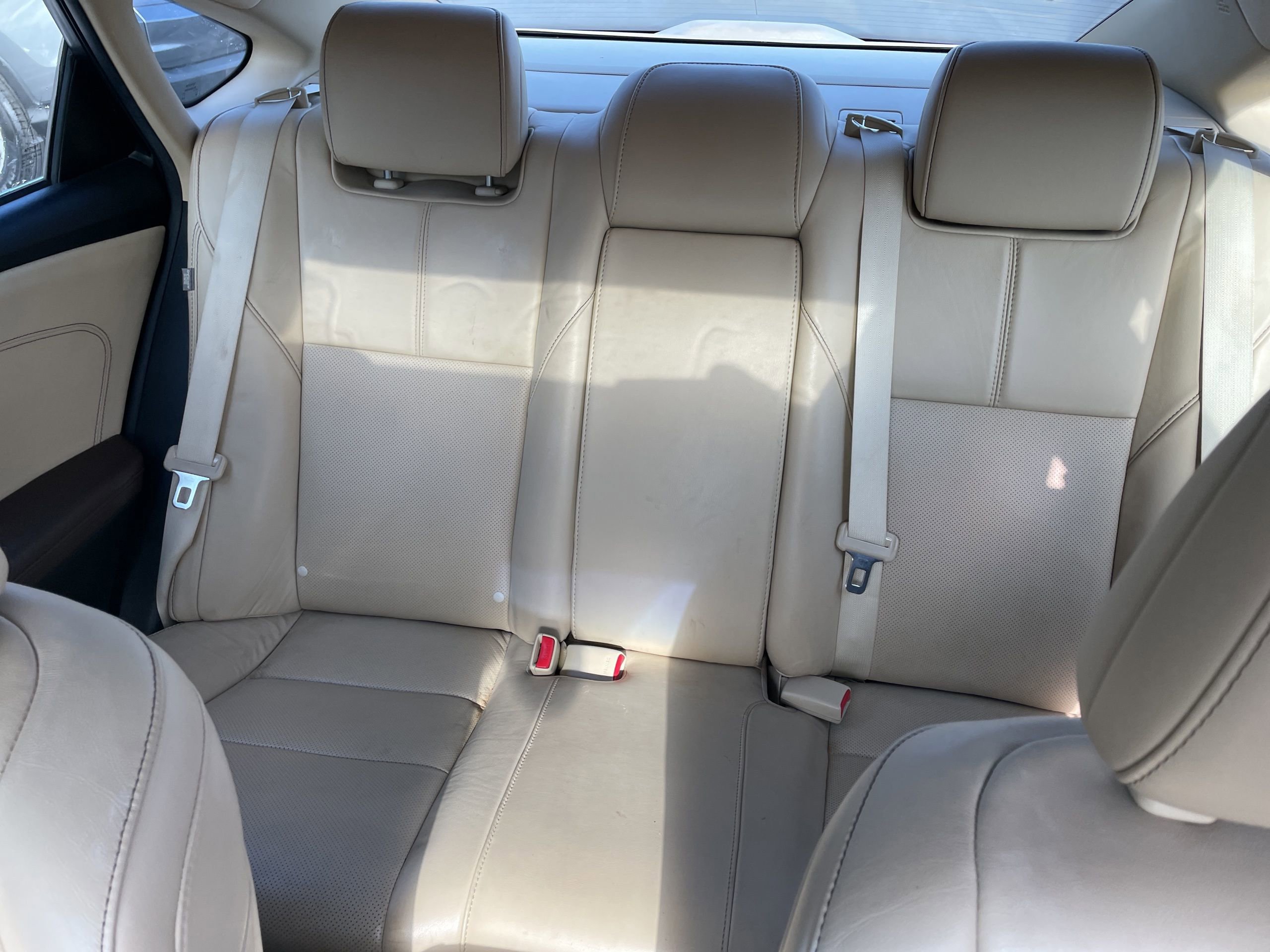 Used 2015 Toyota Avalon Limited image 16