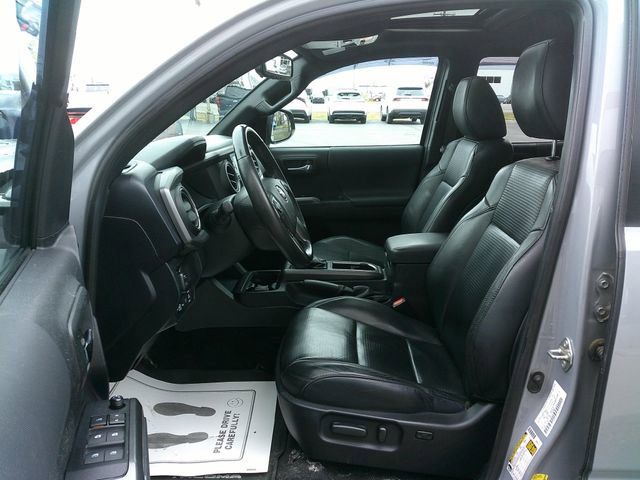 Used 2021 Toyota Tacoma TRD Sport w/ TRD Premium Sport Package image 26