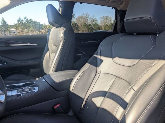 Used 2025 INFINITI QX60 Sensory w/ Vision Package image 14