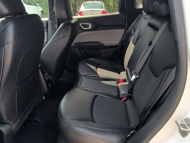 Used 2024 Jeep Compass Latitude AWD/4WD image 22