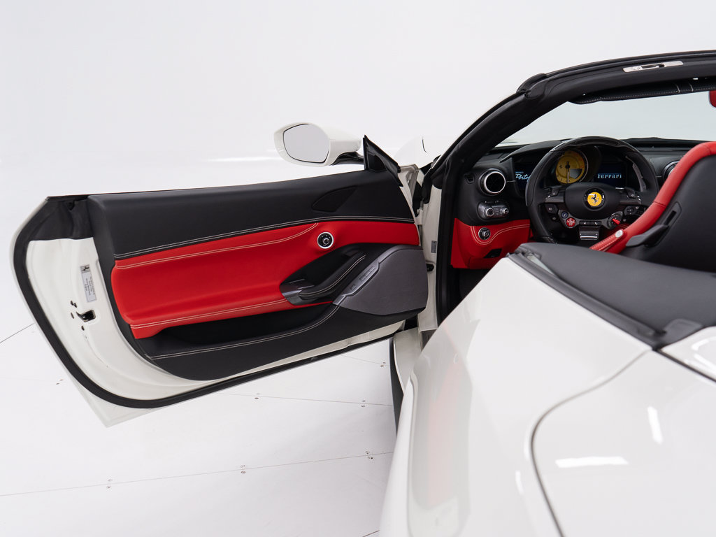 Used 2020 Ferrari Portofino RWD image 18