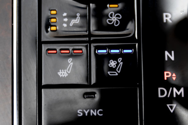 Used 2021 Bentley Flying Spur W12 image 15