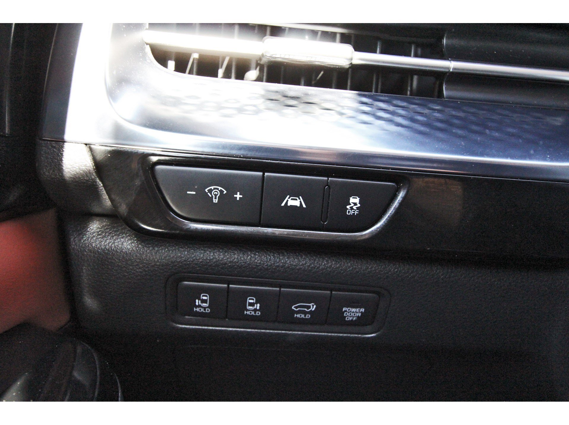 Certified 2024 Kia Carnival SX Prestige FWD image 25