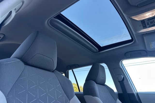 Certified 2022 Toyota RAV4 XLE w/ Convenience Package image 21