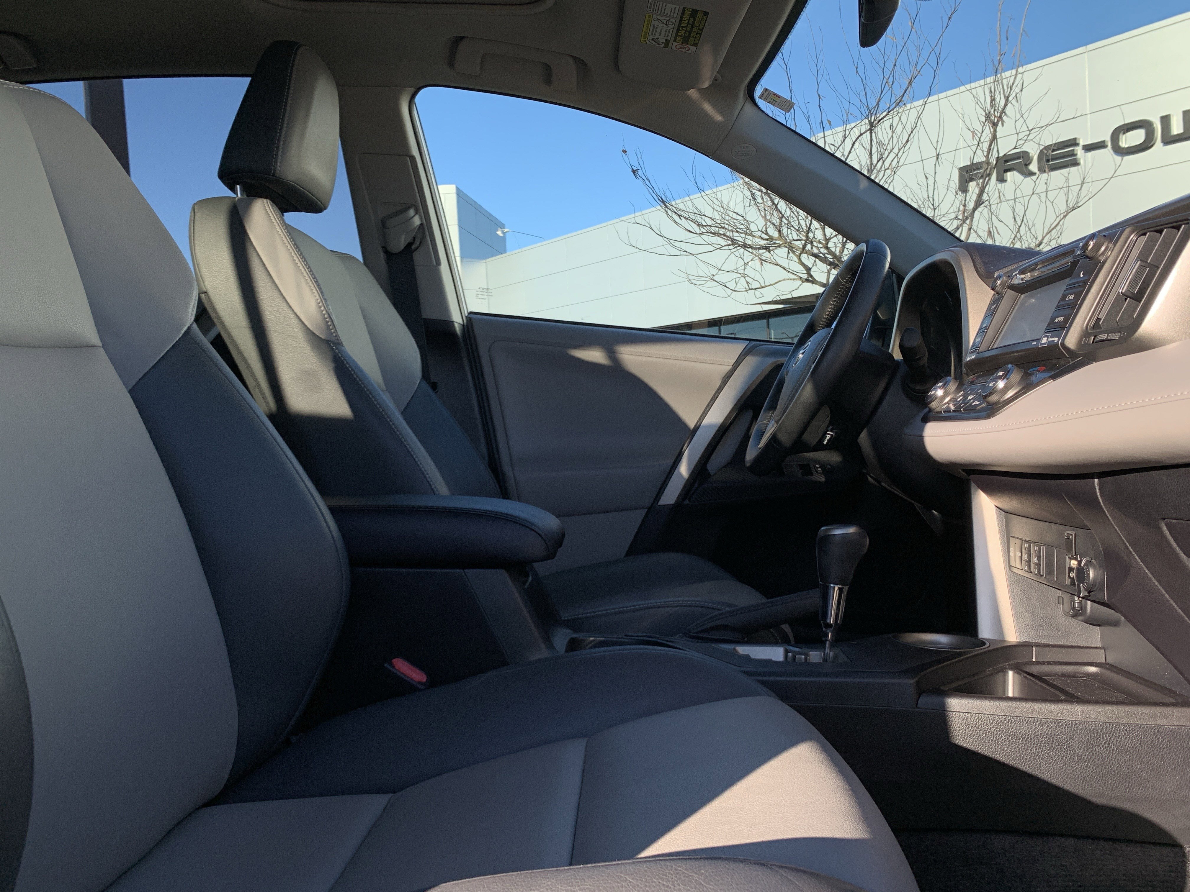 Used 2013 Toyota RAV4 Limited image 35