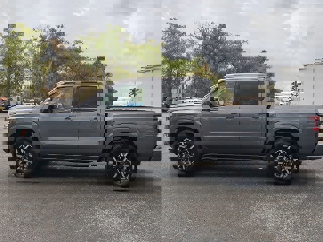 Certified 2024 Nissan Frontier SL w/ Technology Package image 7