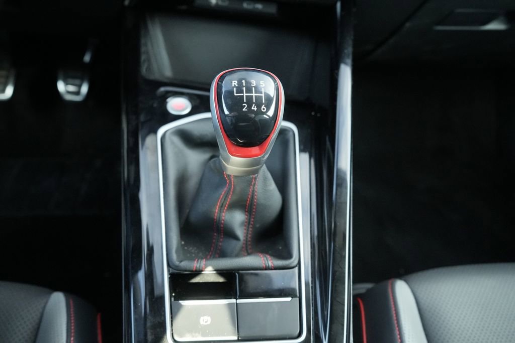 Used 2024 Volkswagen GTI SE w/ SE Leather Seats Package image 33