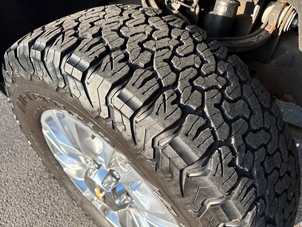 Certified 2023 Chevrolet Silverado 2500 High Country w/ Technology Package image 33