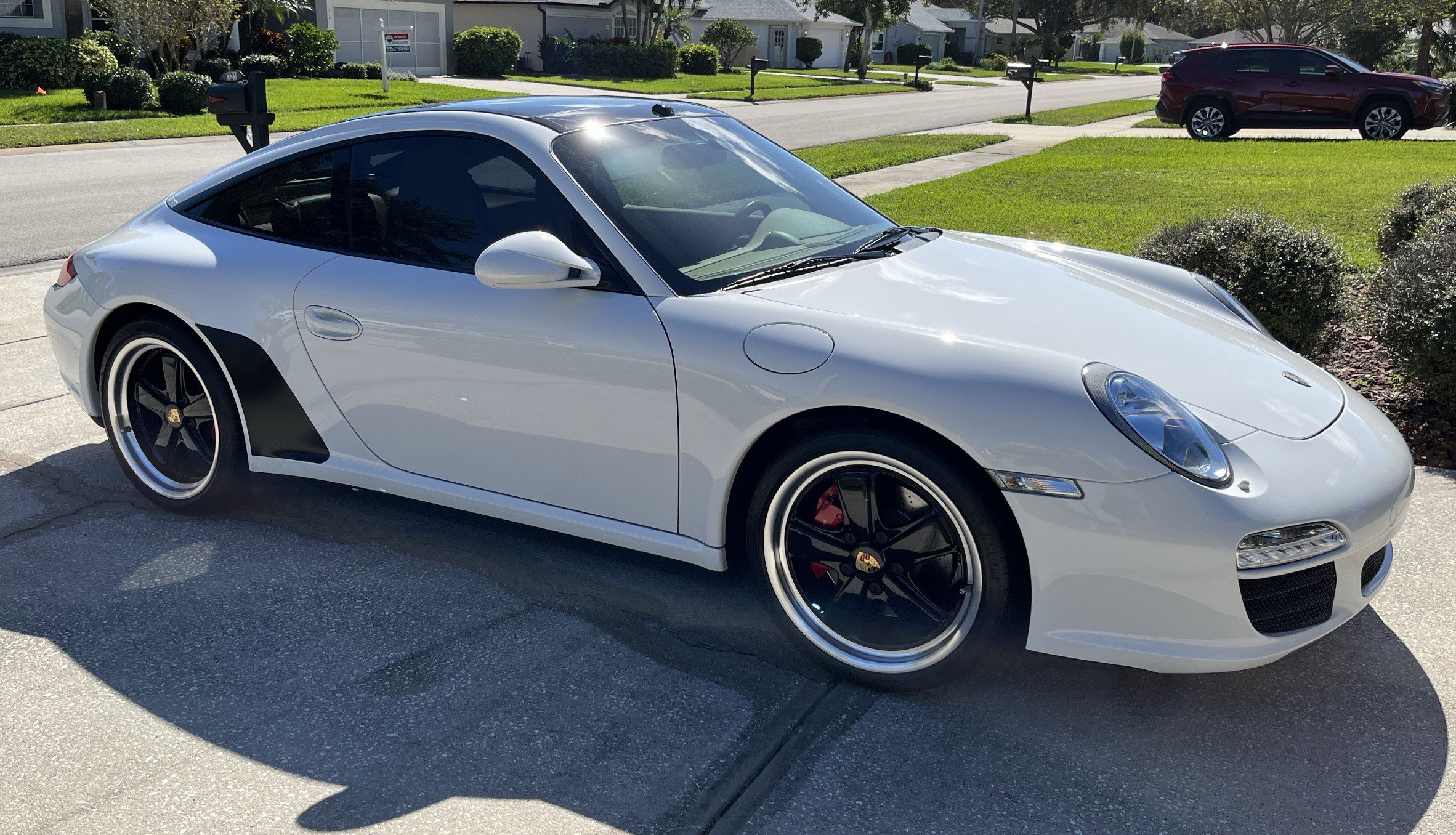 Used 2011 Porsche 911 Targa 4S AWD/4WD image 1