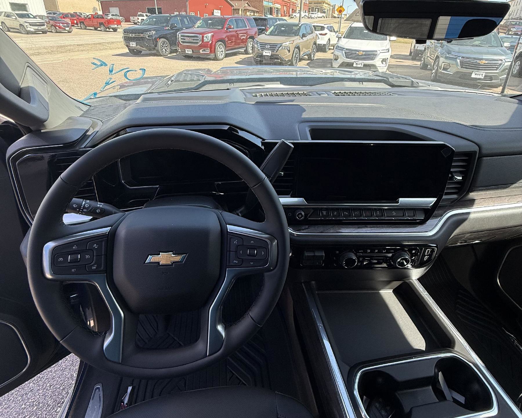 New 2026 Chevrolet Silverado 2500 LTZ w/ LTZ Premium Package AWD/4WD image 4