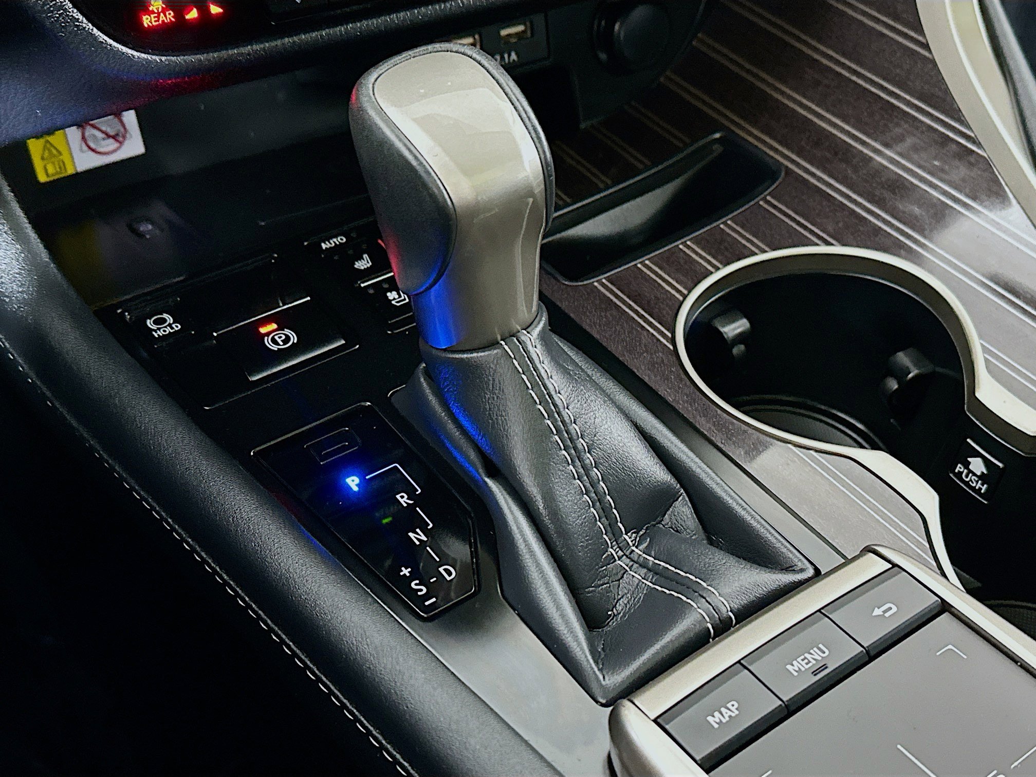 Used 2021 Lexus RX 450hL Luxury w/ Cold Area Package (CK) image 17