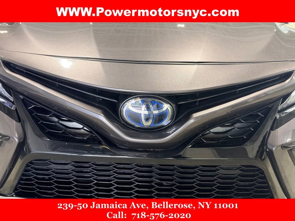 Used 2022 Toyota Camry XSE w/ Cold Weather Package FWD image 7