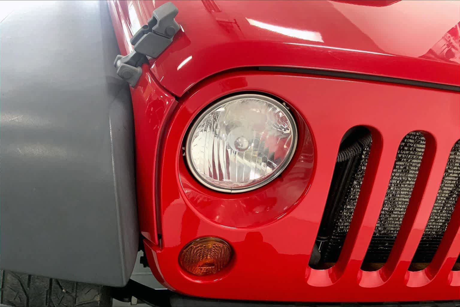 Used 2010 Jeep Wrangler Unlimited Sport AWD/4WD image 27