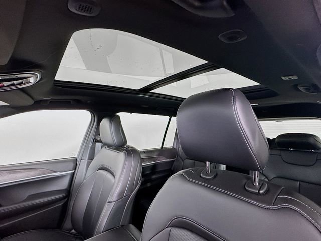 New 2025 Jeep Grand Cherokee L Limited w/ Luxury Tech Group II image 25