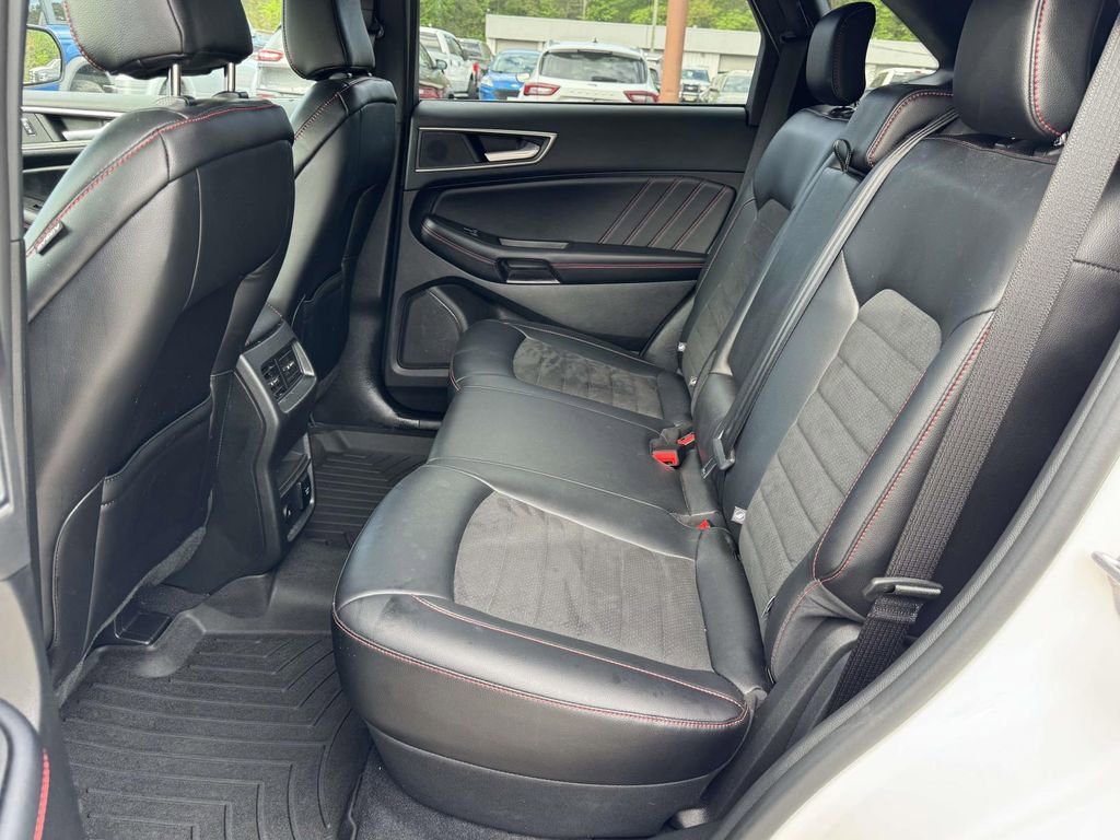 Certified 2024 Ford Edge ST-Line AWD/4WD image 16