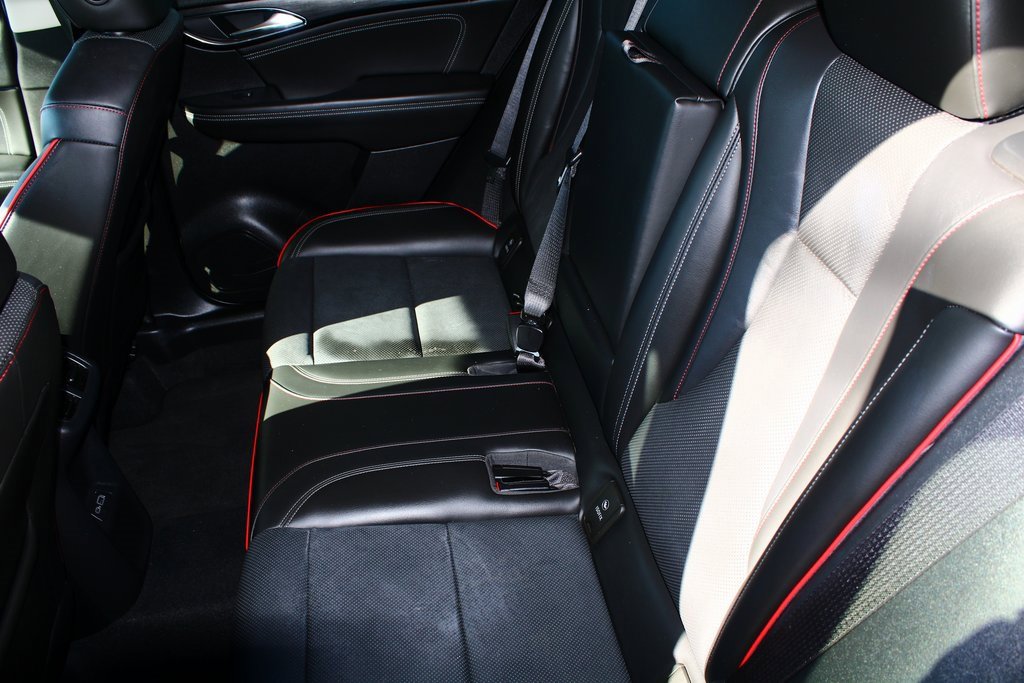 Used 2022 Buick Envision Essence w/ Technology Package I image 11