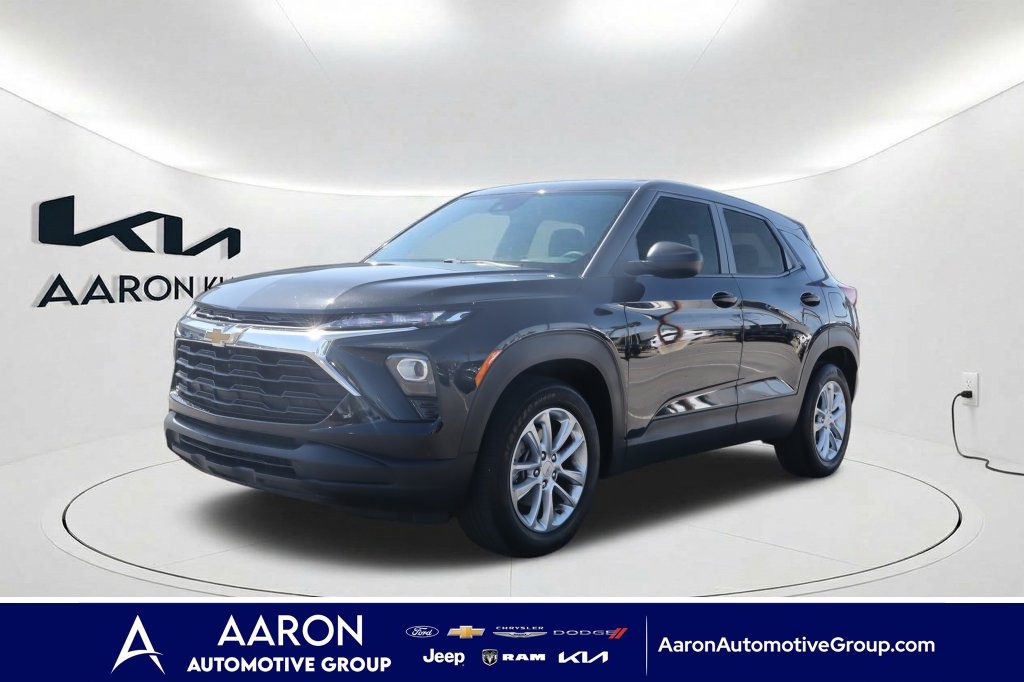 Used 2025 Chevrolet TrailBlazer LS w/ LS Convenience Package FWD image 1
