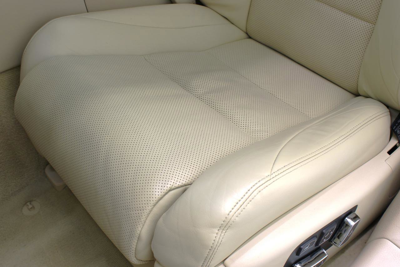 Used 2016 Lexus LS 460 w/ Comfort Package image 35