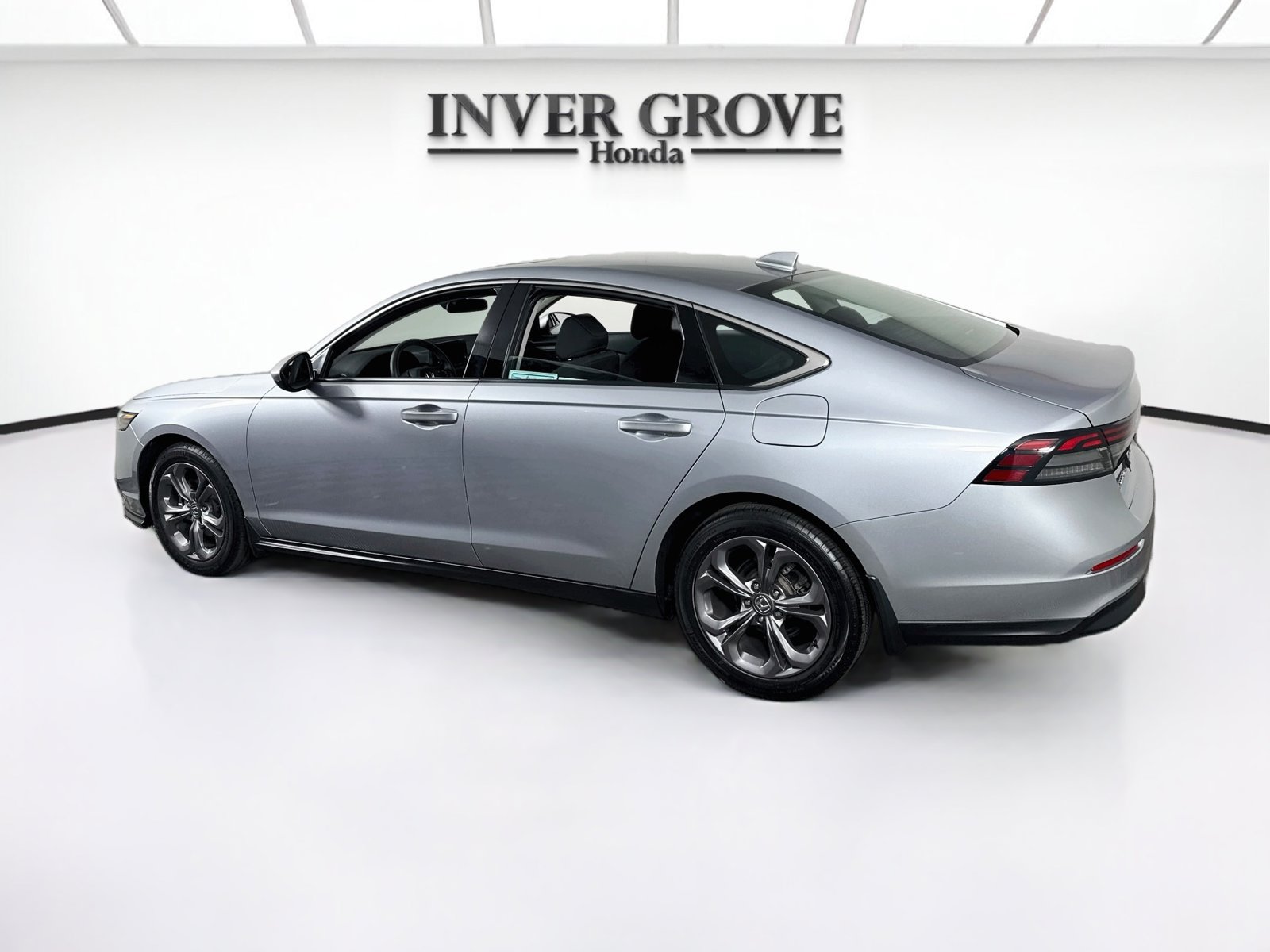 Used 2023 Honda Accord EX image 7